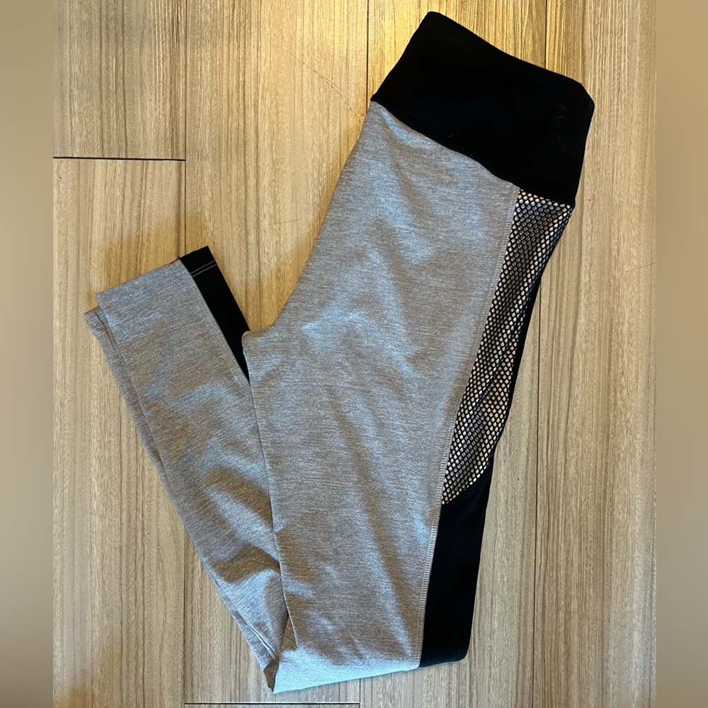 Forever21 s black gray legging